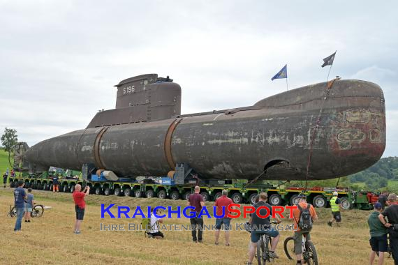 U-Boot-Transport-durch-Hilsbach-und-Weiler (© Siegfried Lörz)